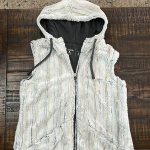 Antigua light gray hooded faux fur vest, size M, NWOT